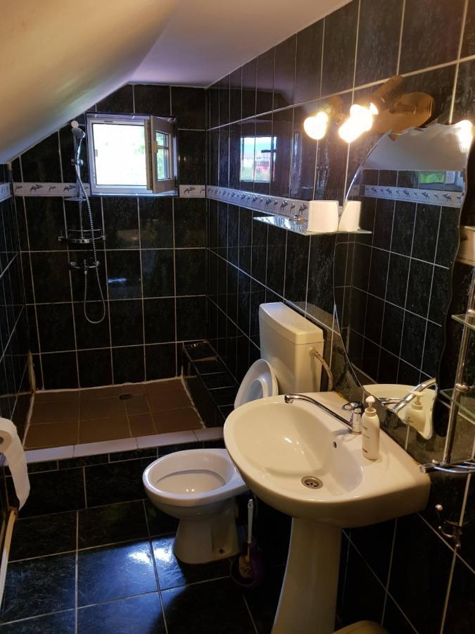 Hompot Accommodation デヴァ エクステリア 写真